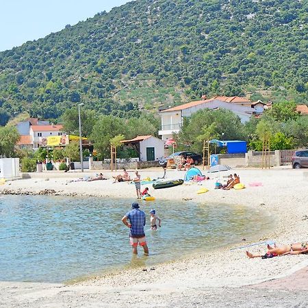 Apartments Borozan Vinišće 외부 사진