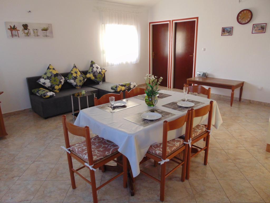 Apartments Borozan Vinišće 객실 사진