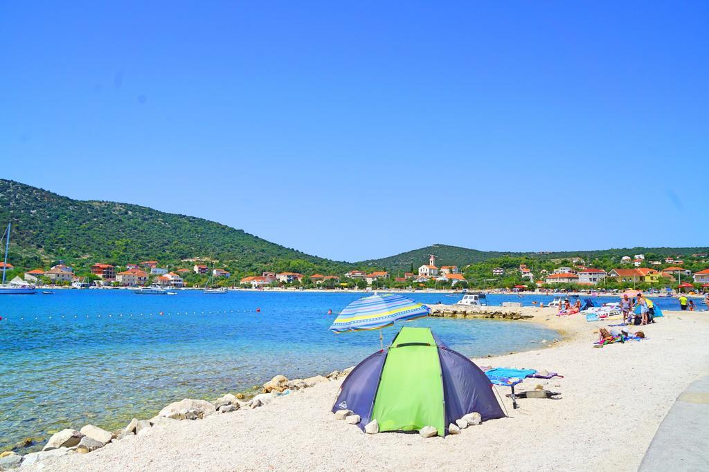 Apartments Borozan Vinišće 외부 사진